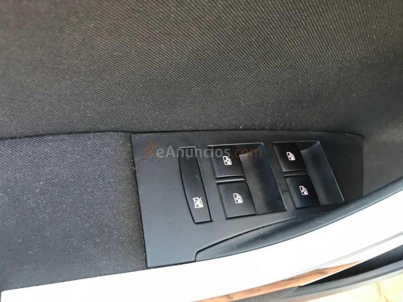 Opel Astra Sedan ESSENCE 