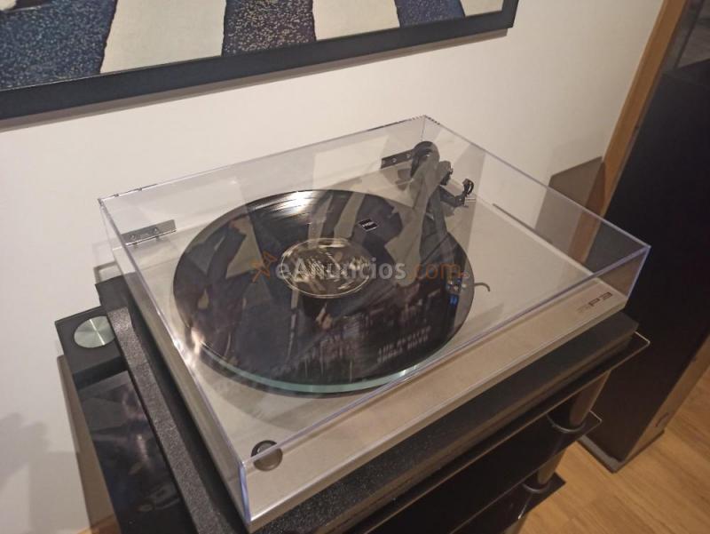 Tocadiscos Rega RP3 y previo de Phono Mani