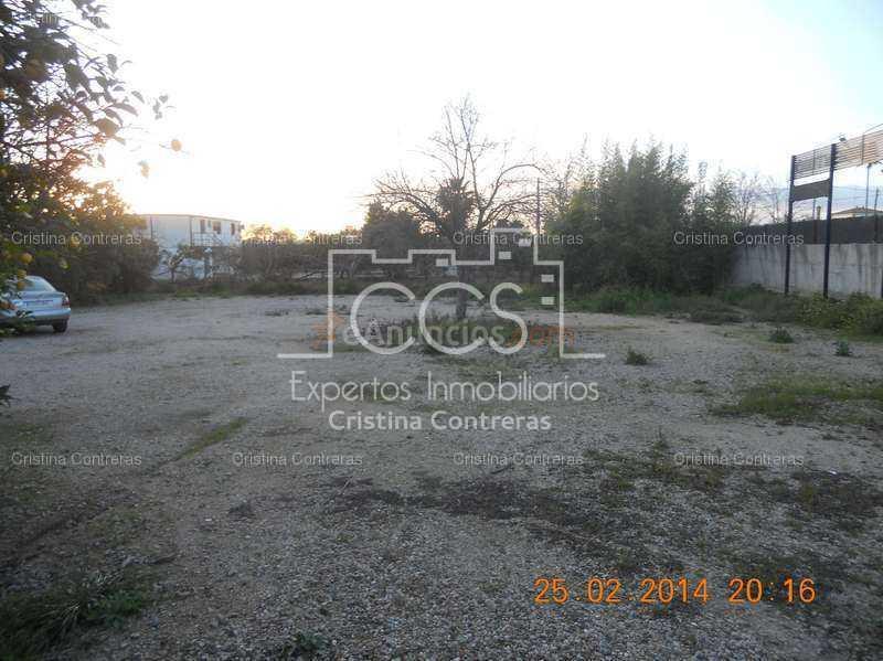 Venta de Chalet de 400 m2 construidos en una parcela de 2.560 m2