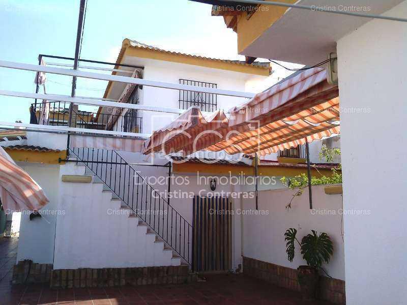 Casa pareada de esquina