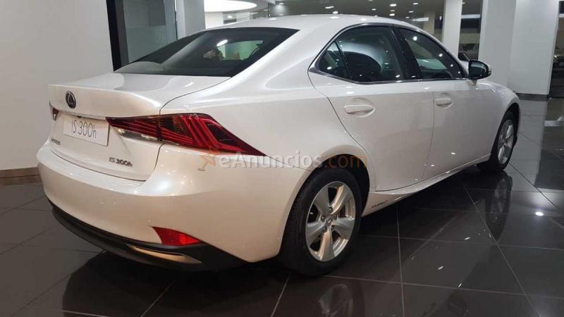Lexus is bussines 300h hybrido. Nuevo a estrenar