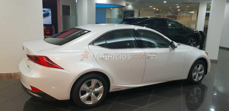 Lexus is bussines 300h hybrido. Nuevo a estrenar