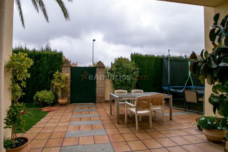 Adosado en venta en  Ogijares