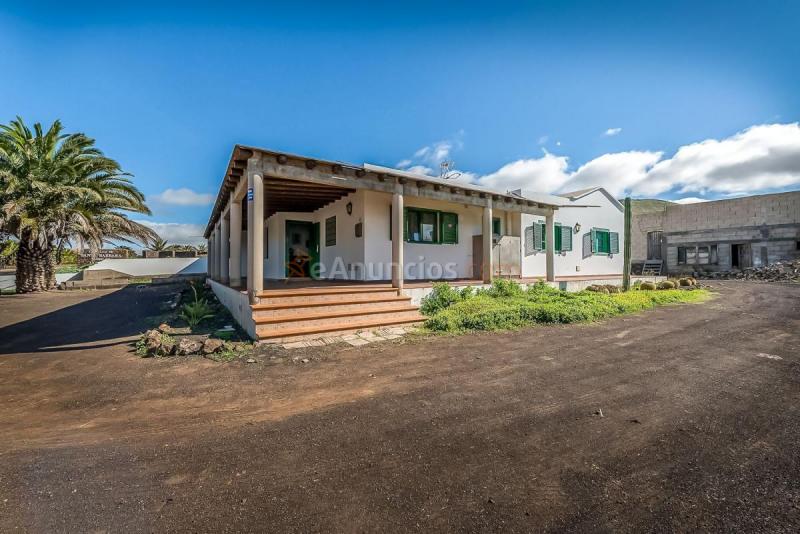 Adosado en venta en  Villa de Teguise, Teguise