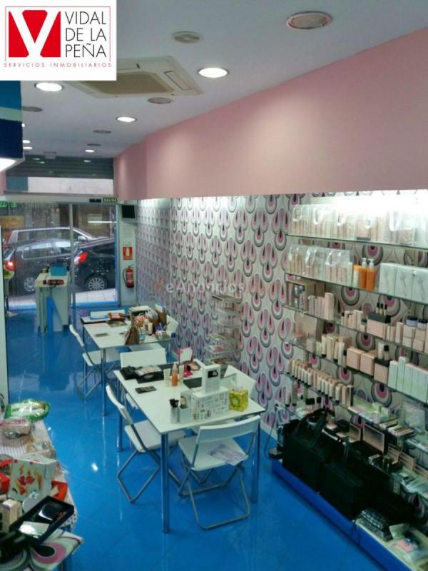 Local Comercial en alquiler en Calle Guevara, Centro - Ayuntamiento, Santander