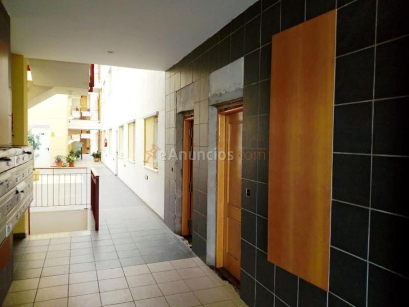 Local Comercial en venta en  Amparito Aguilar, Zona de la Vega, Antequera