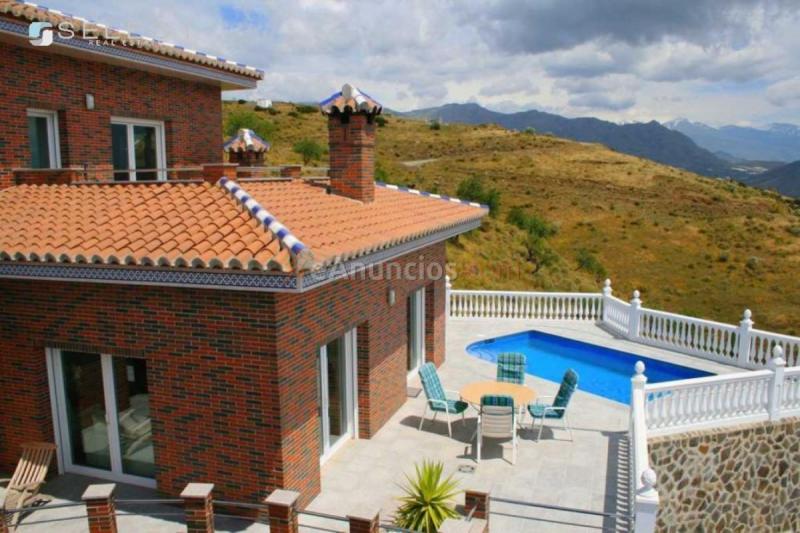 Adosado en venta en Avenida Almendros, Monte los Almendros - El Pargo - Costa Aguilera, Salobreña
