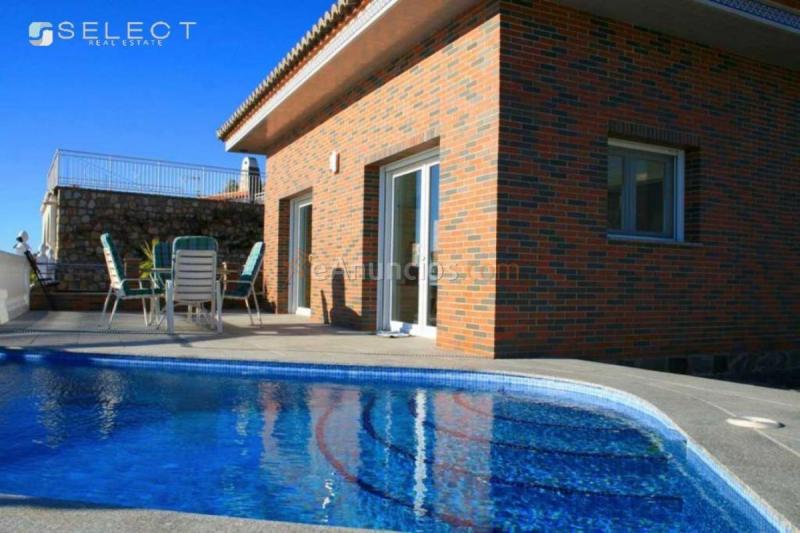 Adosado en venta en Avenida Almendros, Monte los Almendros - El Pargo - Costa Aguilera, Salobreña