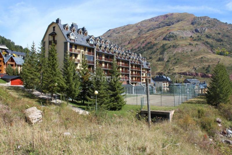 Apartamento en venta en Calle Edificio Los Iglos, Aísa