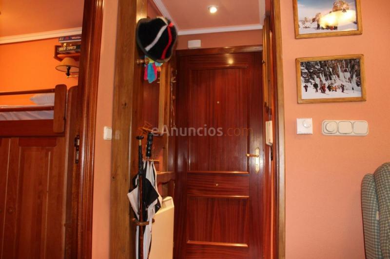 Apartamento en venta en Calle Edificio Los Iglos, Aísa