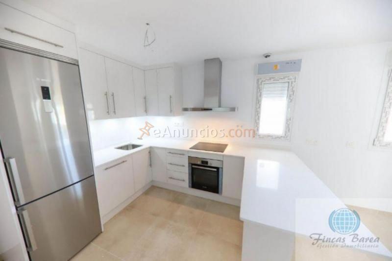 Apartamento en venta en  Los Pacos, Fuengirola