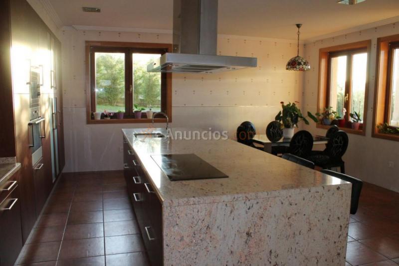 Adosado en venta en  Vedra