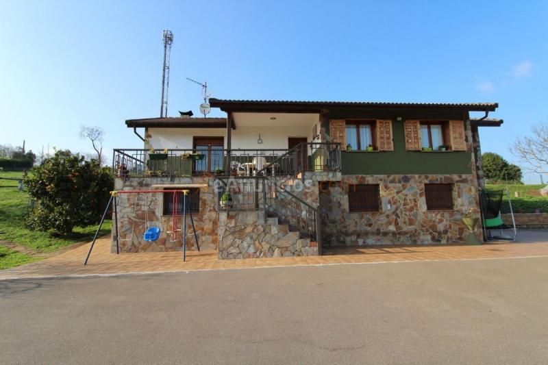 Adosado en venta en Camino de la Roza de Curumbiellos, Periurbano, Gijón