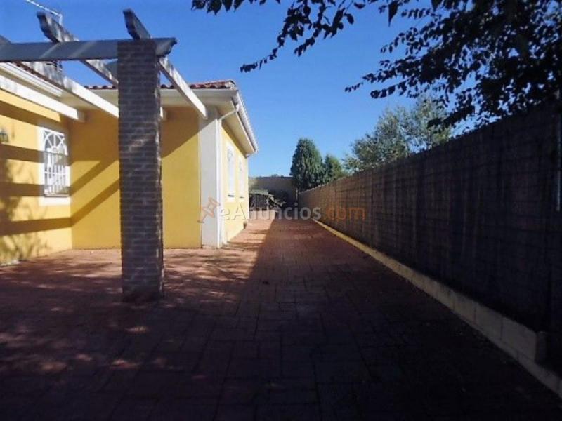 Adosado en venta en  Palomeque