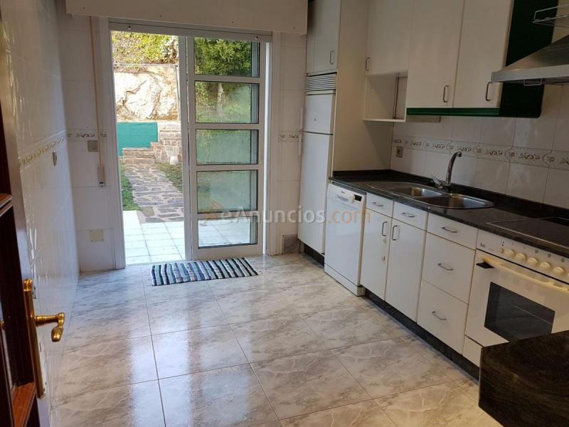 Casa en venta en  Bertamirans, Ames