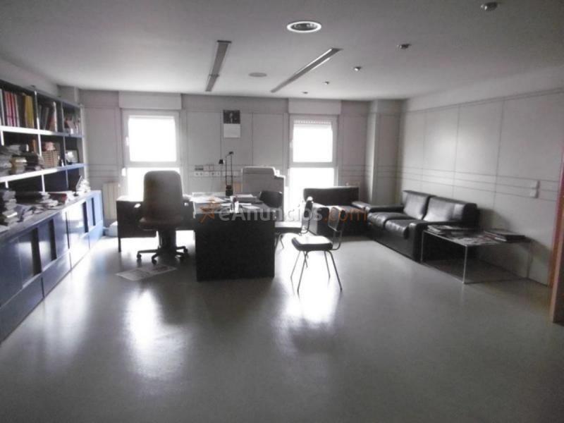 Local Comercial en venta en Avenida Castilla y Leon, Plantío - Alcampo, Burgos