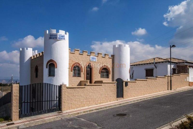 Adosado en venta en Calle albolote, La Zubia