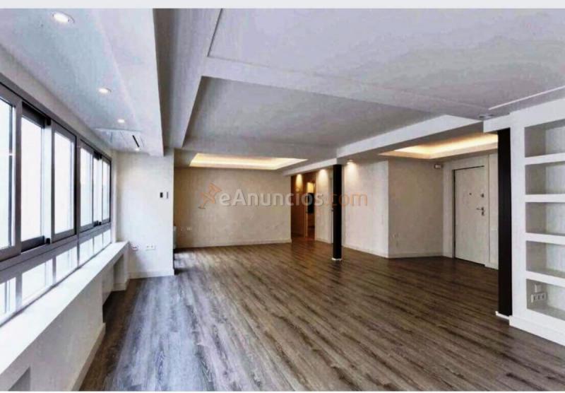 Apartamento en venta en Plaza dels Pinazos, Ciutat Vella, Valncia