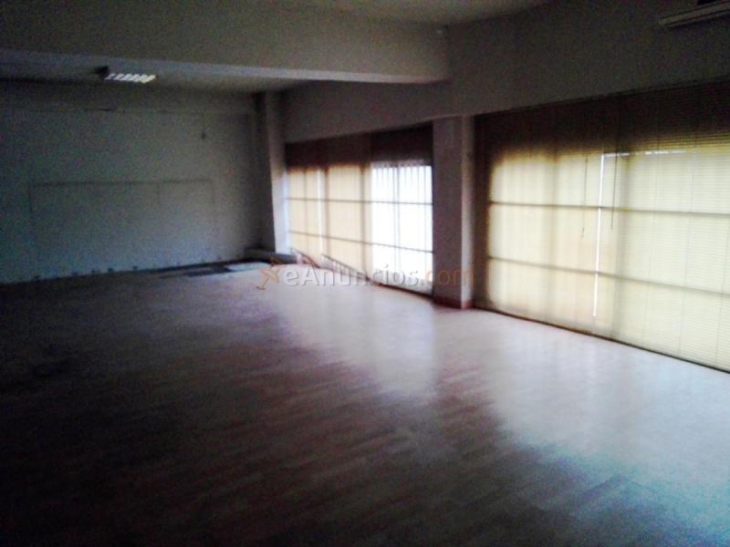 Edificio en venta en  Villa de Vallecas, Madrid