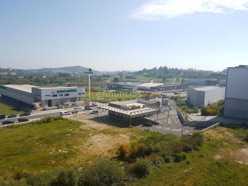 Edificio en alquiler en  POLONIA, San Lazaro - Meixonfrio, Santiago de Compostela