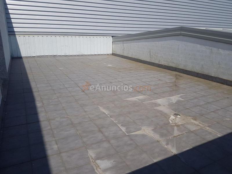 Edificio en alquiler en  POLONIA, San Lazaro - Meixonfrio, Santiago de Compostela