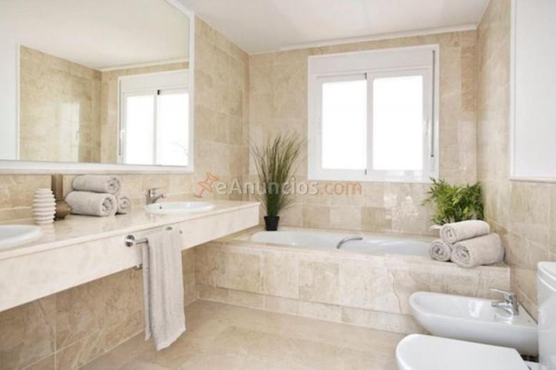 Apartamento en venta en Calle Auriga, Nueva Andalucía, Marbella