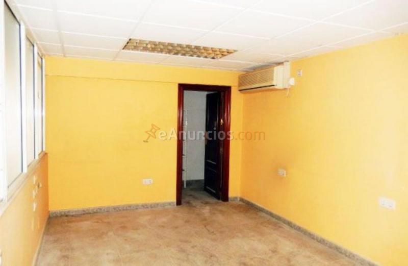 Edificio en venta en Calle Alcalde Segalerva Sierra, Málaga, Cruz de Humilladero, Málaga