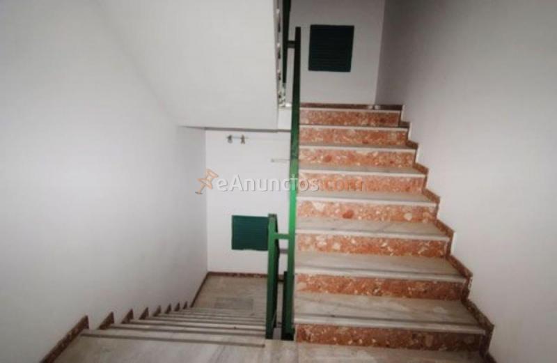 Edificio en venta en  SALVADOR DALI, POL. INDUSTRIAL LA PAÑOLETA, Capuchinos, Vélez-Malaga