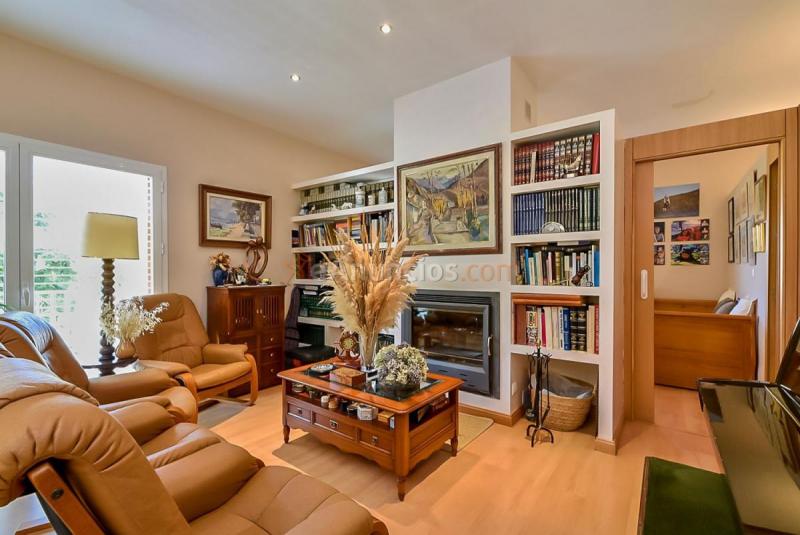 Adosado en venta en  Pinos-Genil