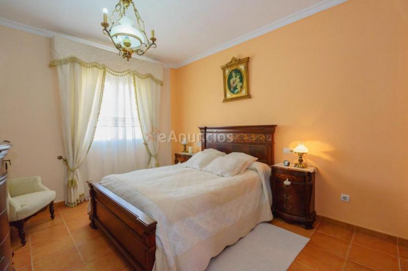 Adosado en venta en  Centro - Doña Mercedes, Dos Hermanas