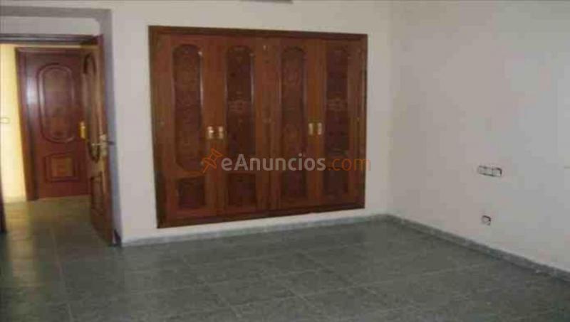 Casa en venta en  AV JUAN SEBASTIAN EL CANO, Este, Málaga