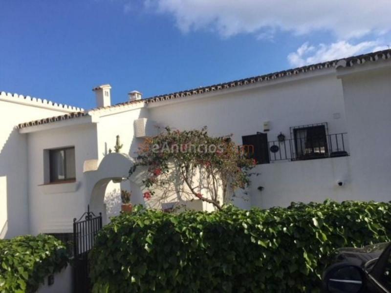 Apartamento en venta en Calle NISPERO, El Paraíso, Benahavís