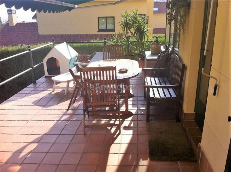 Adosado en venta en  Liáns, Oleiros