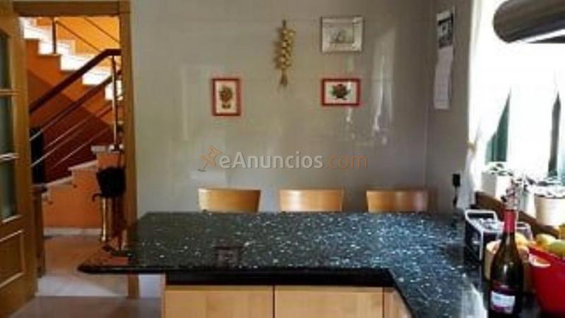 Adosado en venta en  Liáns, Oleiros