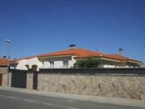 Casa en venta en Calle Acueducto, Villamayor