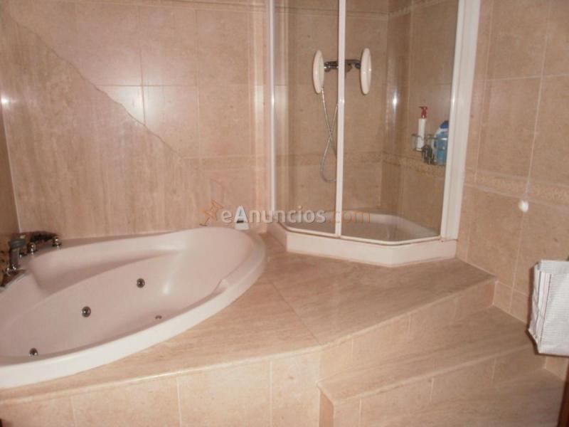 Adosado en venta en  Zona Pueblo, L'Eliana