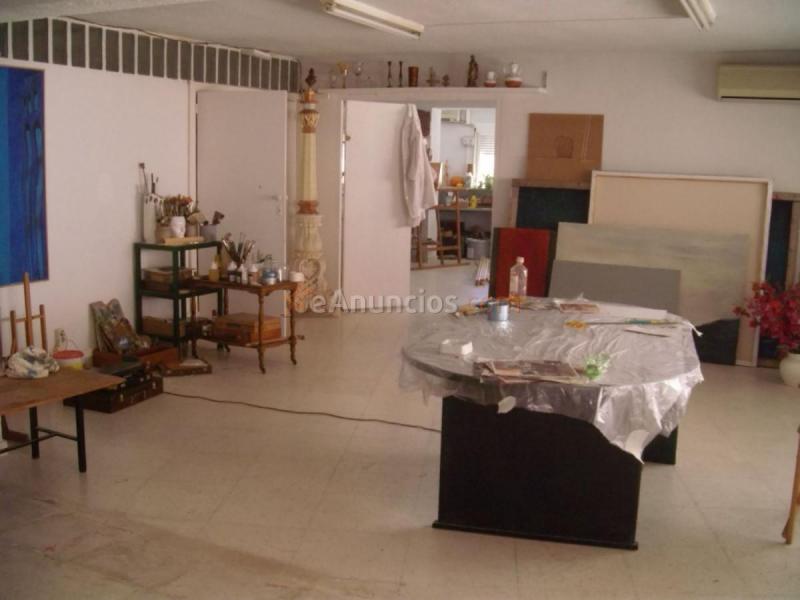 Local Comercial en venta en Calle tírvia, Moncloa, Madrid