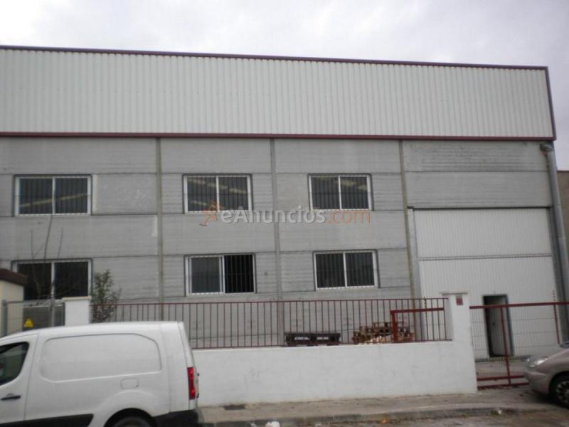 Edificio en venta en  Vilamarxant