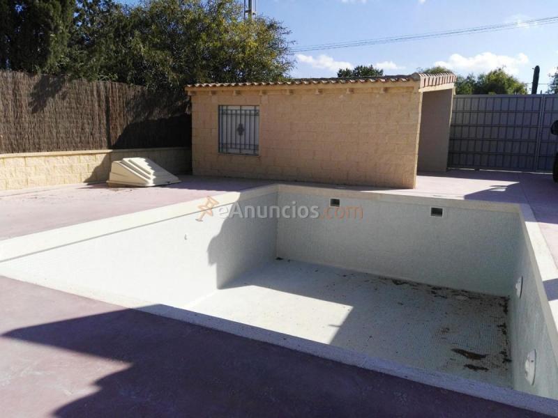 Adosado en venta en  Lugar Torrellano Alto Poligono 1, Torrellano, Elche  Elx