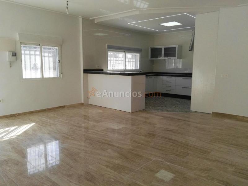 Adosado en venta en  Lugar Torrellano Alto Poligono 1, Torrellano, Elche  Elx