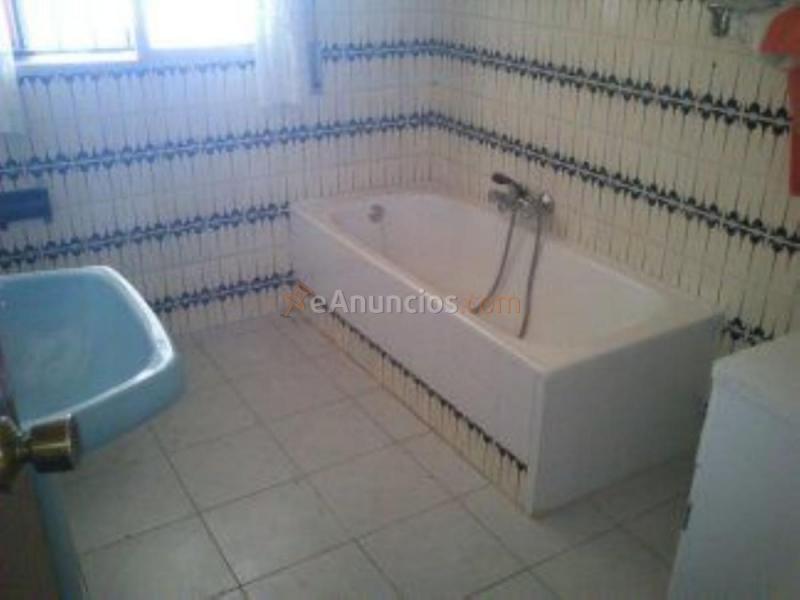 Casa en venta en  La Zubia