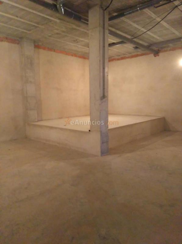 Local Comercial en venta en  Núcleo Urbano, La Pobla de Vallbona