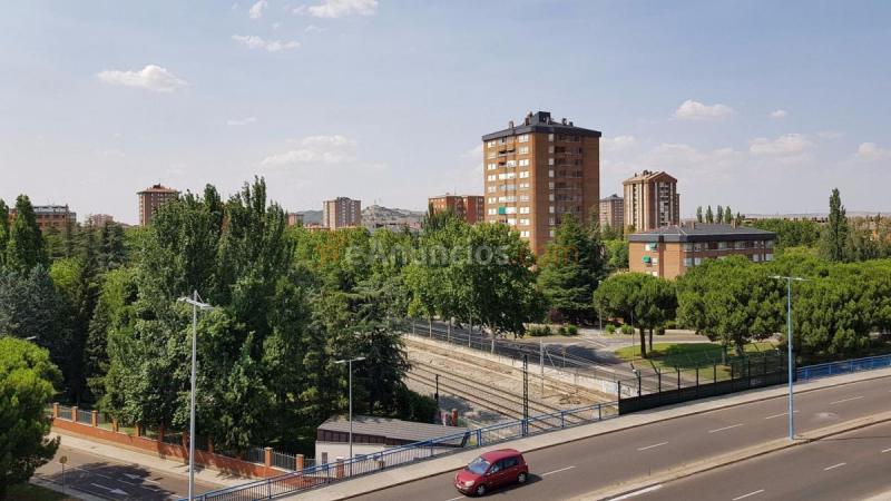 Apartamento en venta en Avenida Cardenal Cisneros, Cardenal Cisneros, Palencia