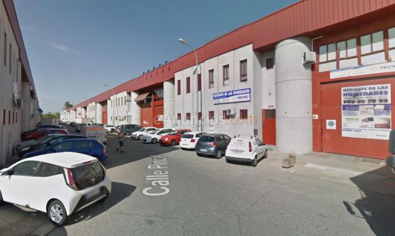 Edificio en venta en Calle Pincel, Pino Montano, Sevilla