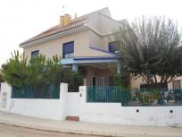 Casa en venta en  Camporrobles, Requena