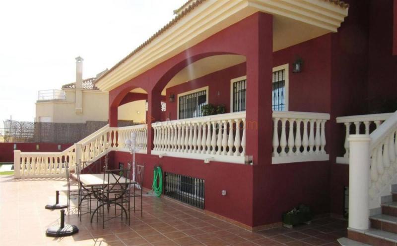 Adosado en venta en  La Cala del Moral, Rincón de la Victoria