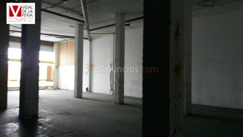 Local Comercial en alquiler en  Los Castros, Santander