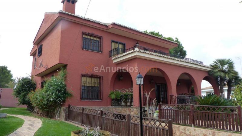 Adosado en venta en  Montealegre, L'Eliana