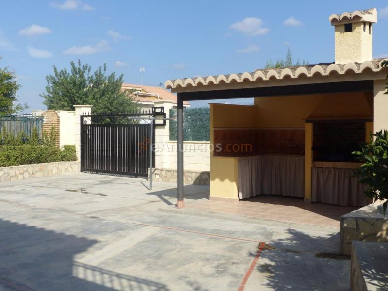 Adosado en venta en  San Antonio de Benagéber