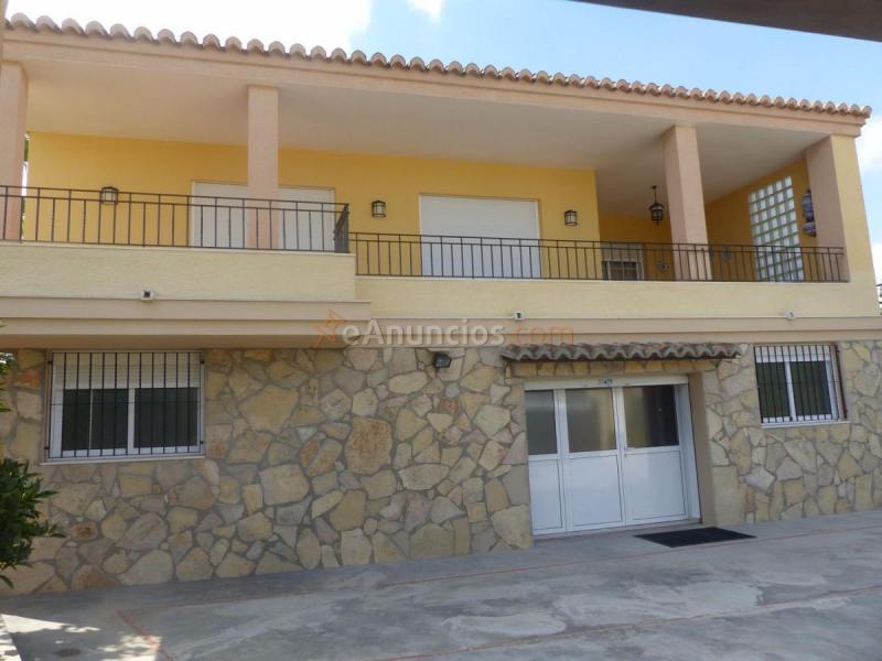 Adosado en venta en  San Antonio de Benagéber